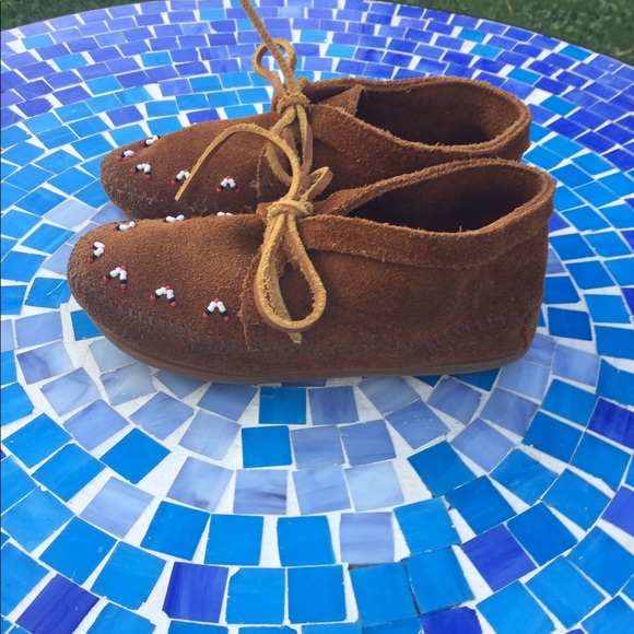 SOLD GREAT SHAPE! Minnetonka Beaded ankle boots 13 - Picture 3 of 8